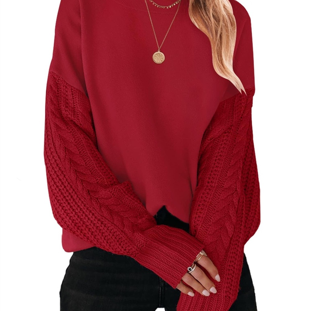 NWT Zesica Cable Knit Sweater